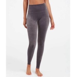 SPANX Ready to Wow Velvet Leggings in  Silver Chrome Gray 2X